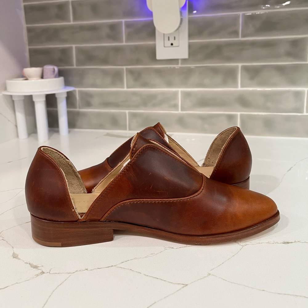 Nisolo Emma d’Orsay WOxford. Women’s size 5 Color Brown - Picture 3 of 11
